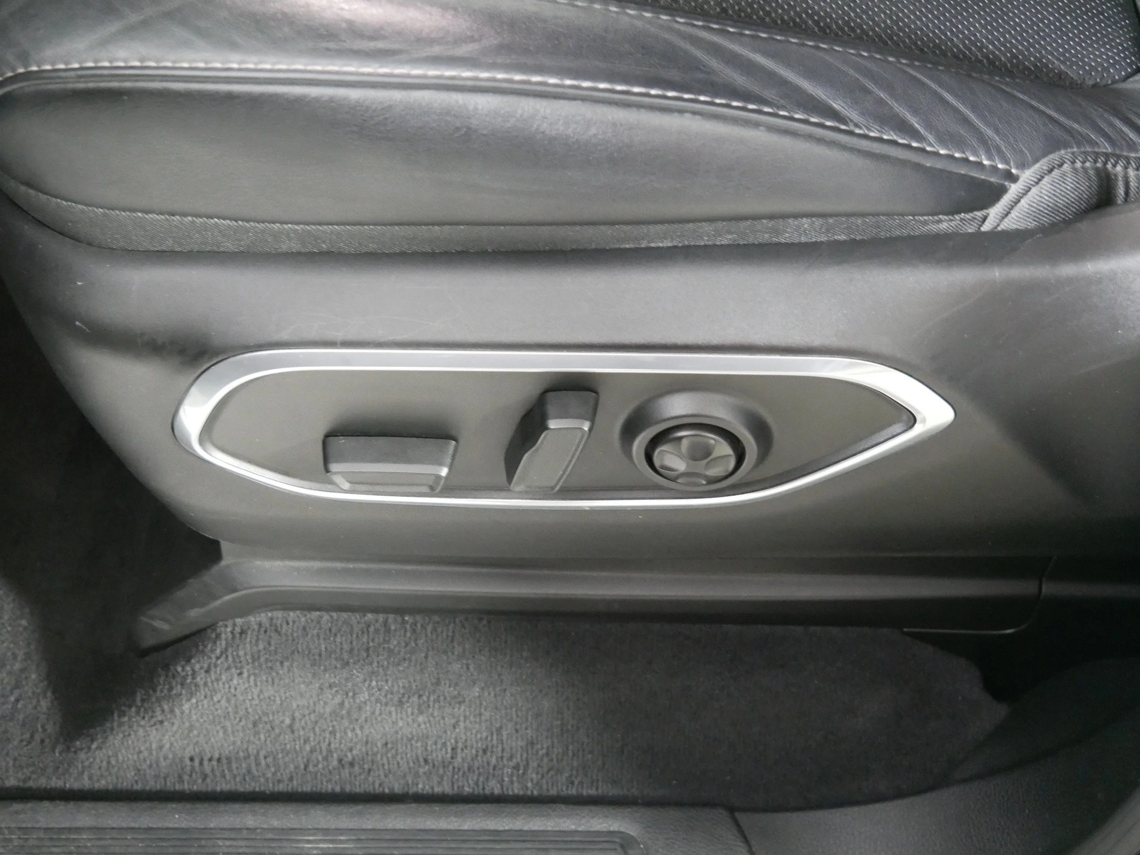 Used 2023 Bright White Clearcoat Jeep Series II image 20
