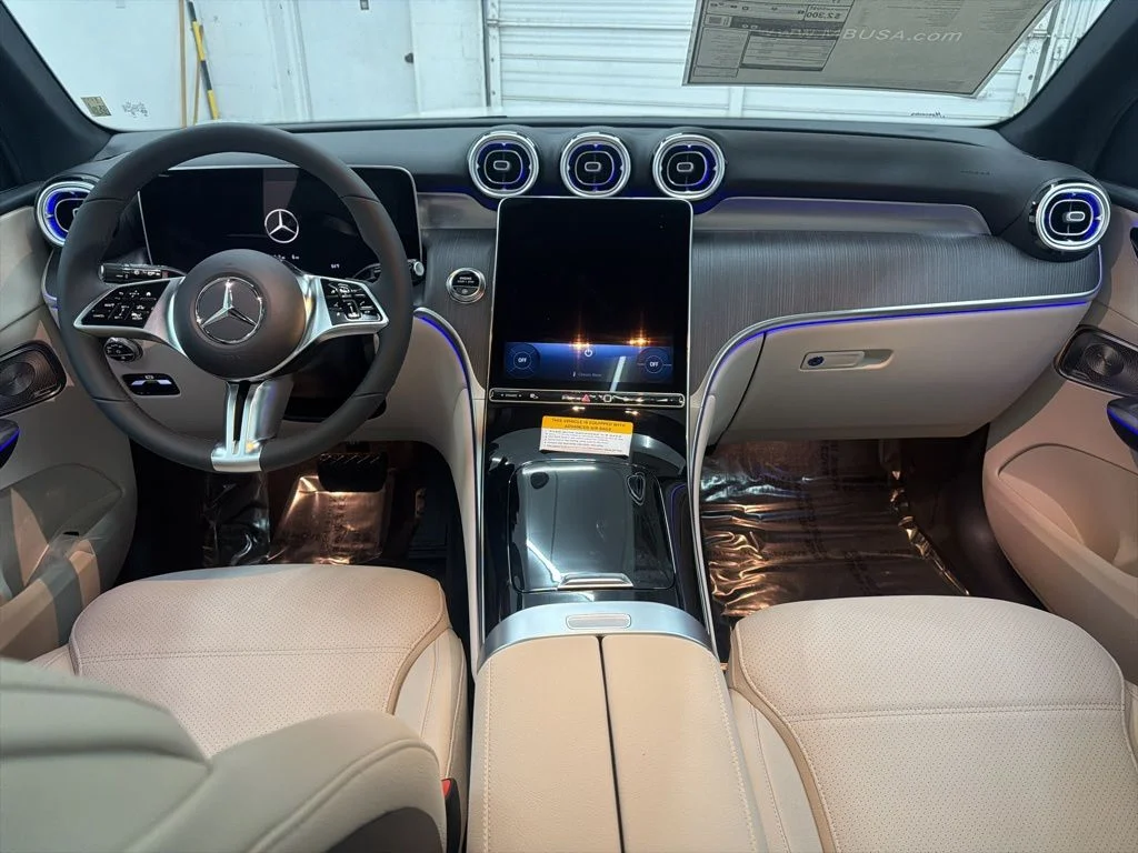 Used 2026 White Mercedes-Benz GLC 300 image 21