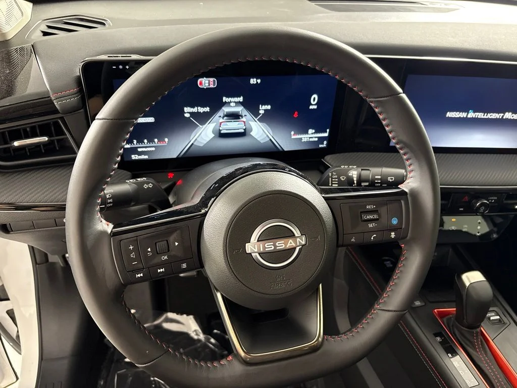 New 2026 Aspen White TriCoat / Super Black Two-tone Nissan SR image 28