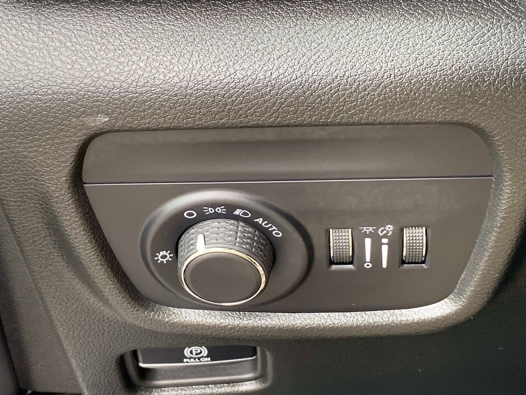 Used 2025 White Jeep Laredo X image 23