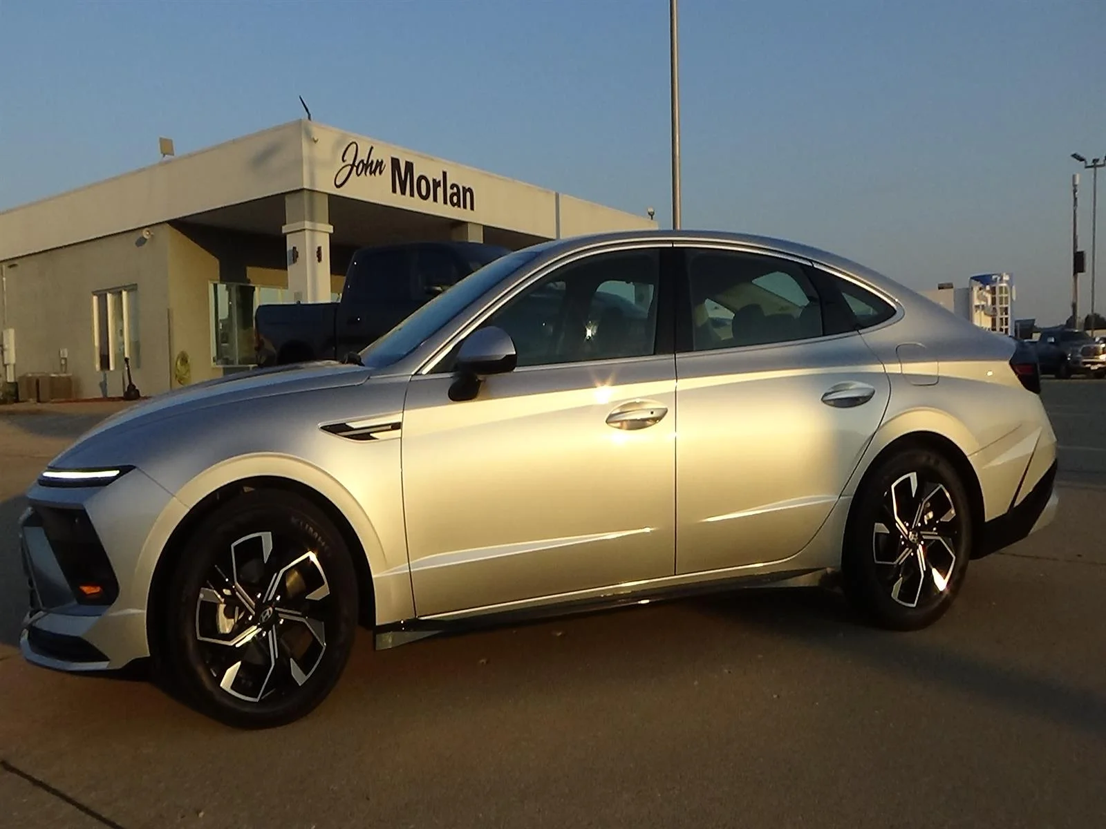 Used 2025 Aero Silver Metallic (t4a) Hyundai SEL image 1