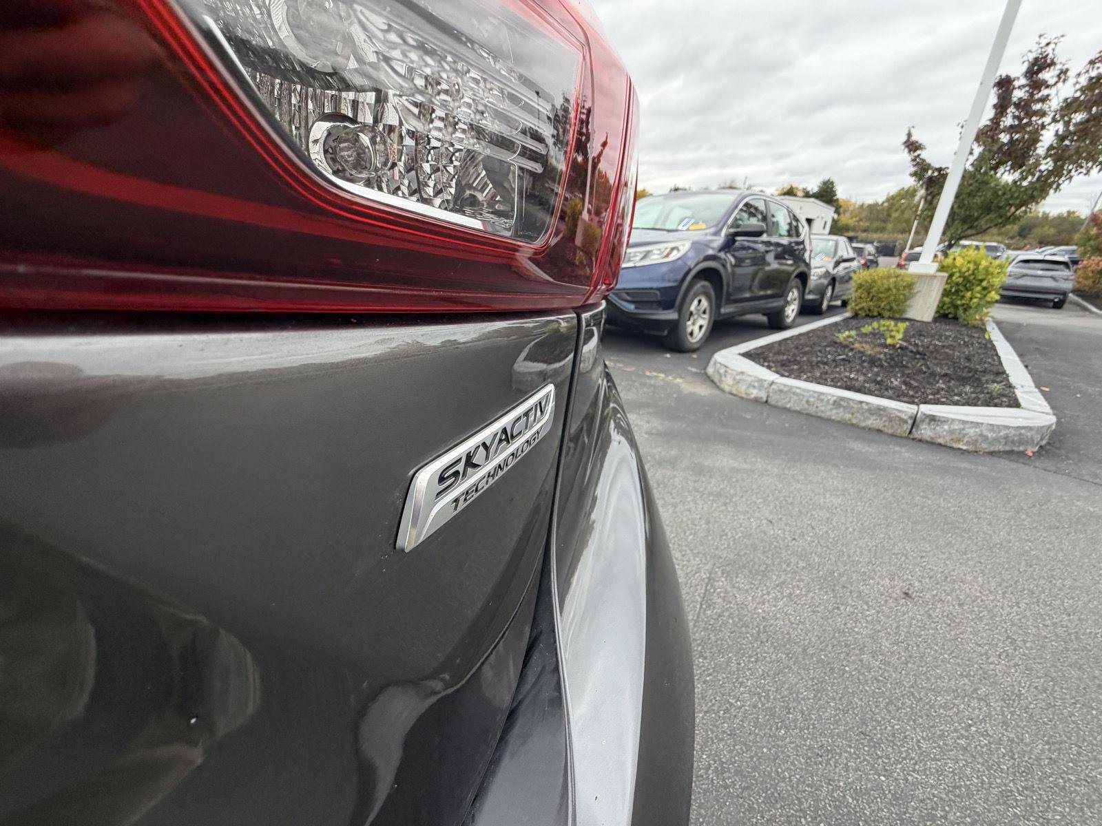 Used 2018 Machine Gray Metallic Mazda Grand Touring image 10