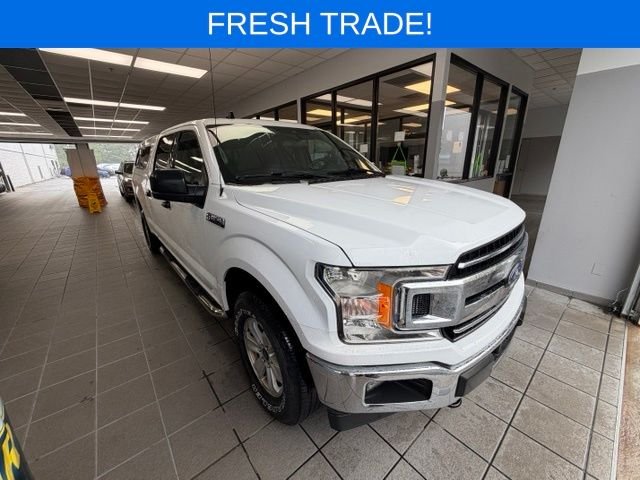 Certified Used 2020 Oxford White Ford XLT image 1