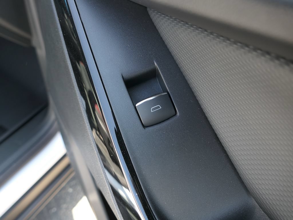 2027 Chevrolet Equinox RS - Photo 25