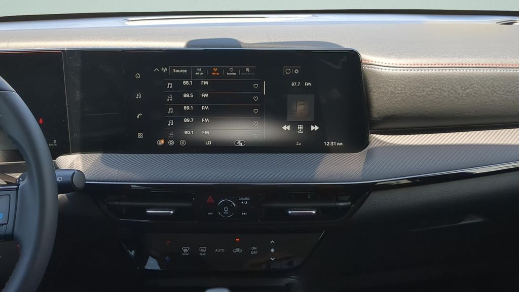 2026 Nissan KICKS SR - Photo 15