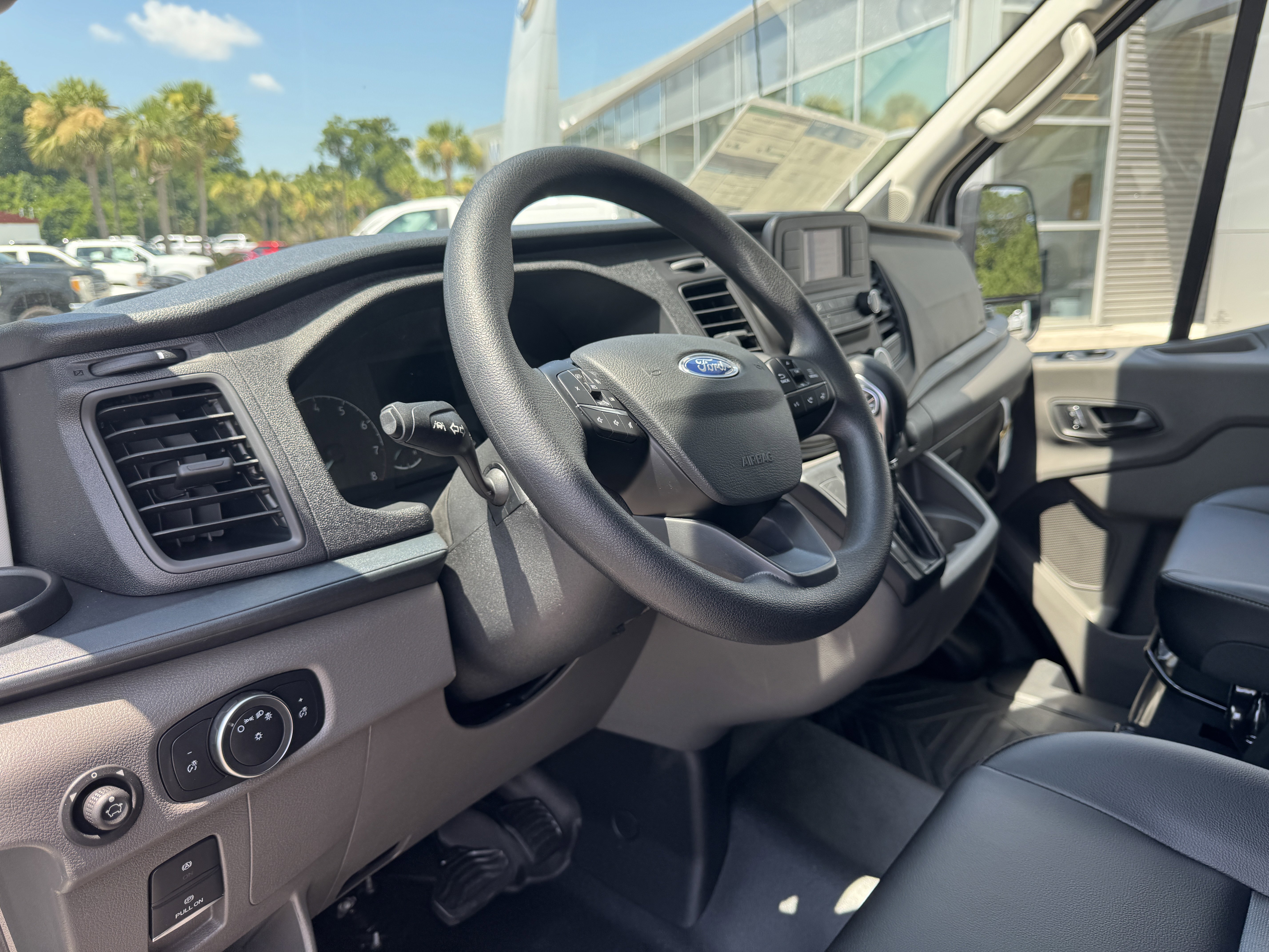 2025 Ford Transit Van Base - Photo 13