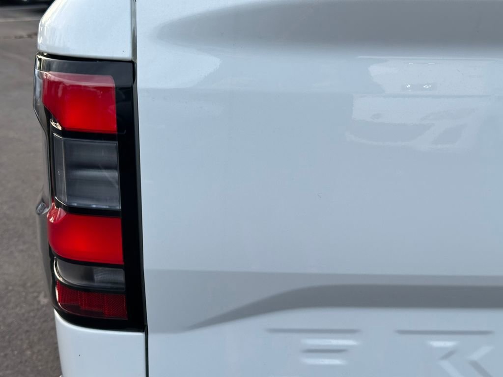 2025 Nissan Frontier SV - Photo 29