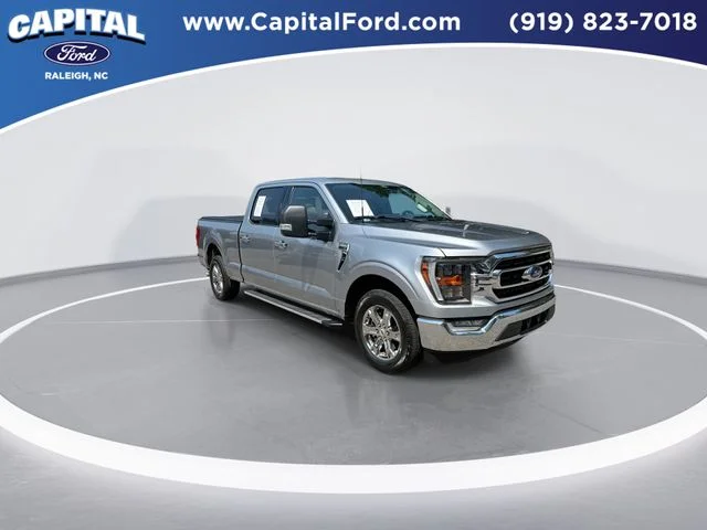 Used 2022 Silver Ford XLT image 2