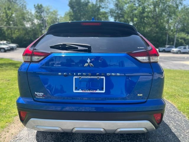 Used 2024 Blue Mitsubishi SE image 7