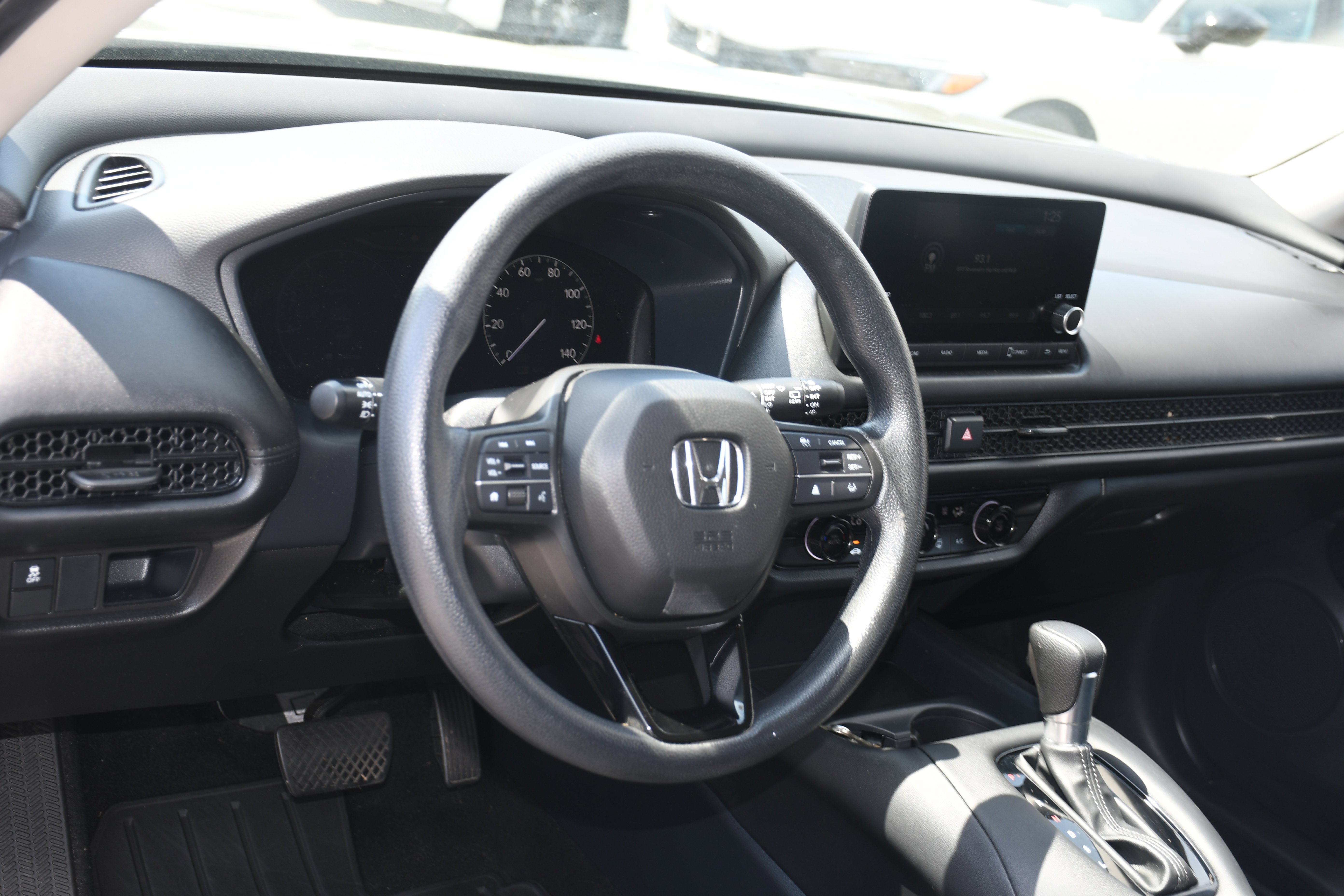 Used 2024  Honda LX image 8