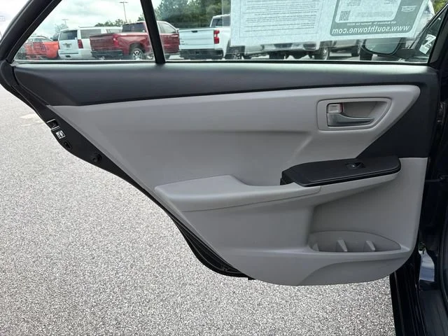 Used 2017 Black Toyota SE image 21
