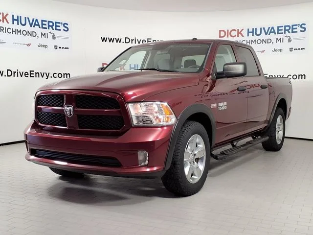 2017 RAM 1500 Express 4x4 Crew Cab 5'7's photo