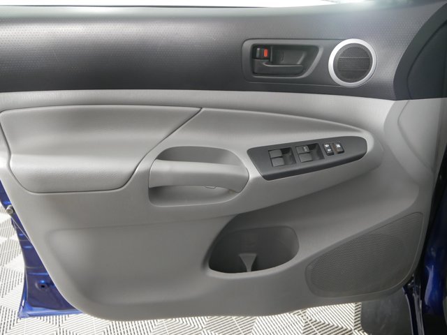 Used 2014 Blue Ribbon Metallic Toyota TRD Sport w/ Extra Value Pkg image 8