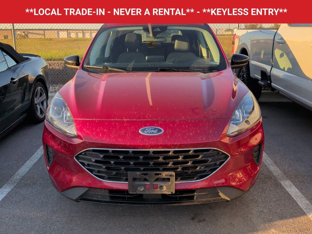 Used 2022 Rapid Red Metallic Tinted Clearcoat Ford SE image 2