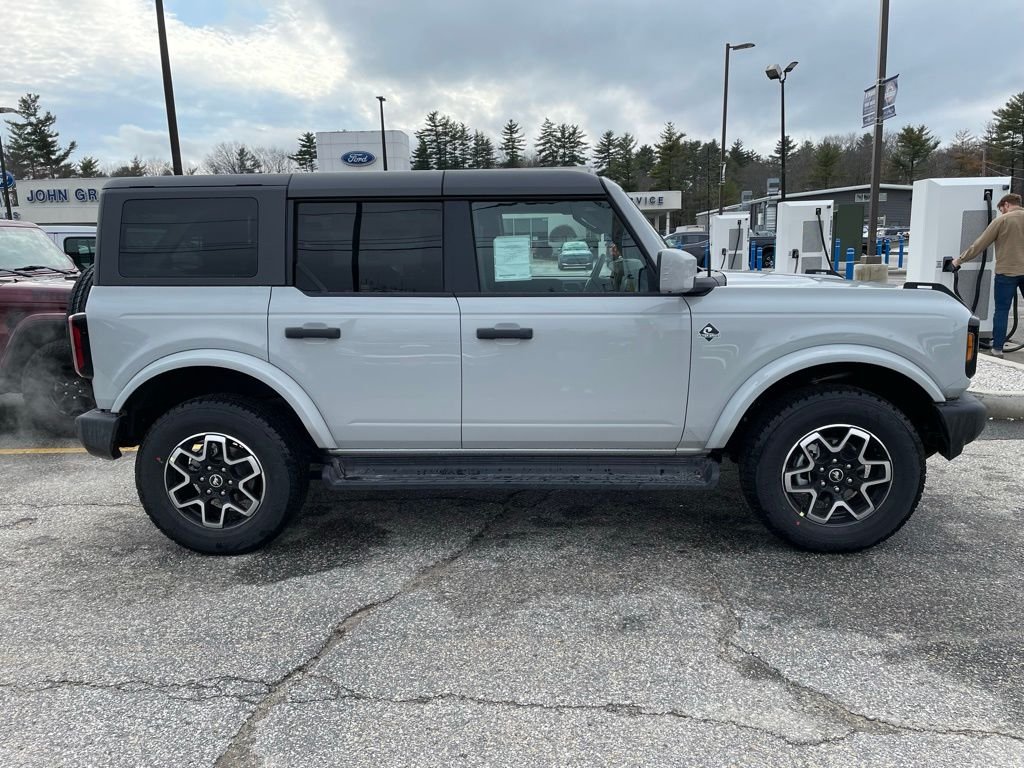 New 2026 Avalanche Gray Ford Outer Banks® image 3