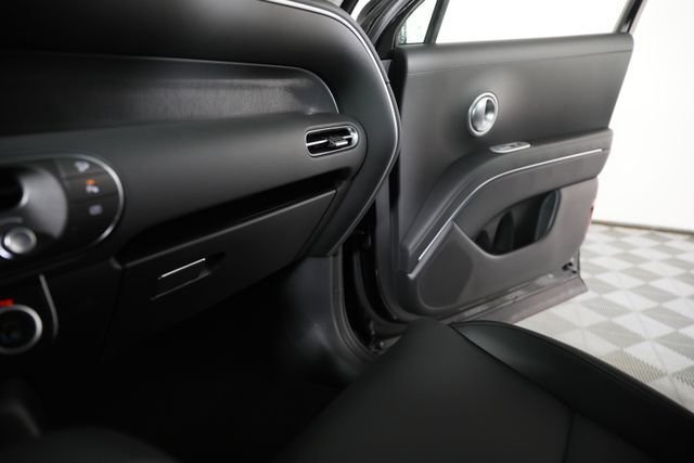 New 2026 Black Hyundai SEL 8P image 14