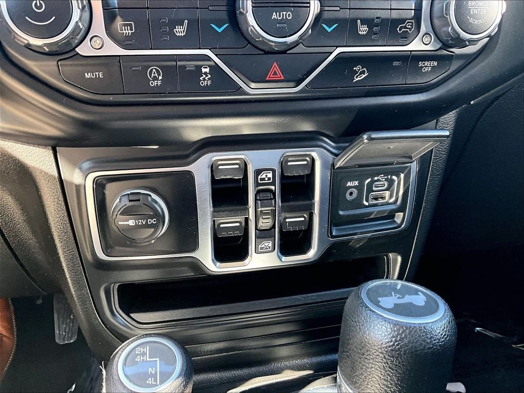 Used 2020 Black Clearcoat Jeep Unlimited Sahara image 21