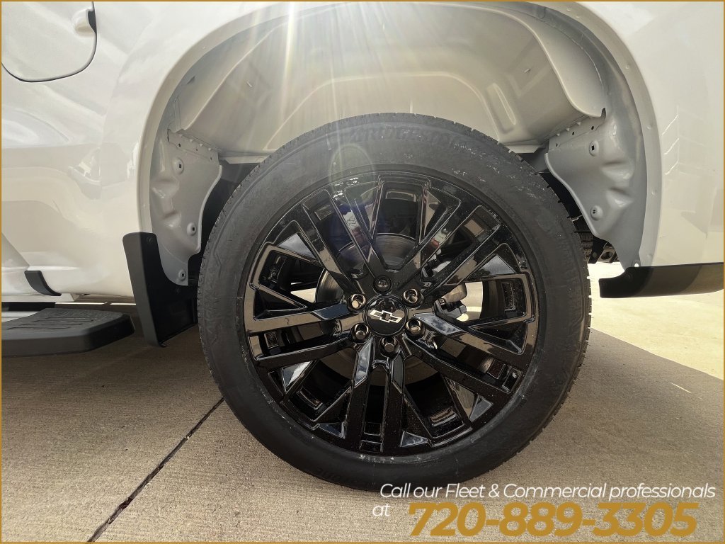 Used 2025 Summit White Chevrolet LT image 6