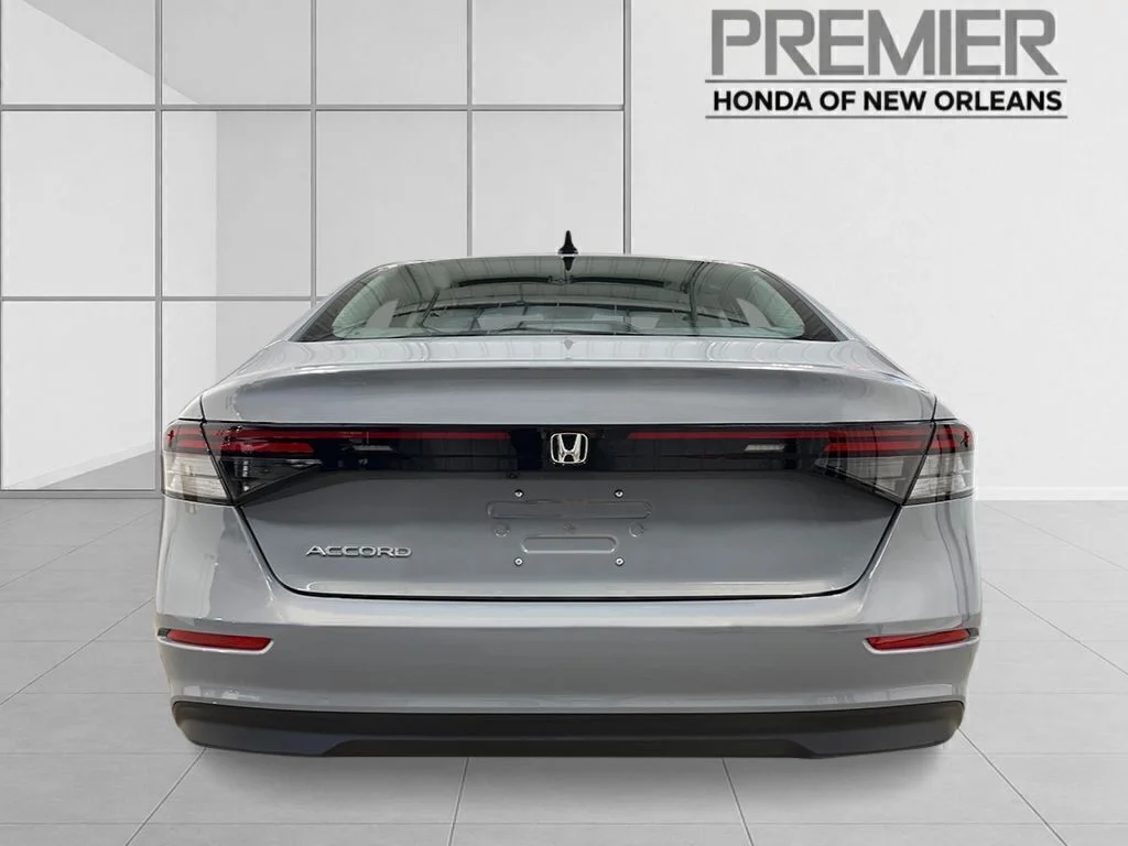 New 2026 Urban Gray Pearl Honda SE image 4