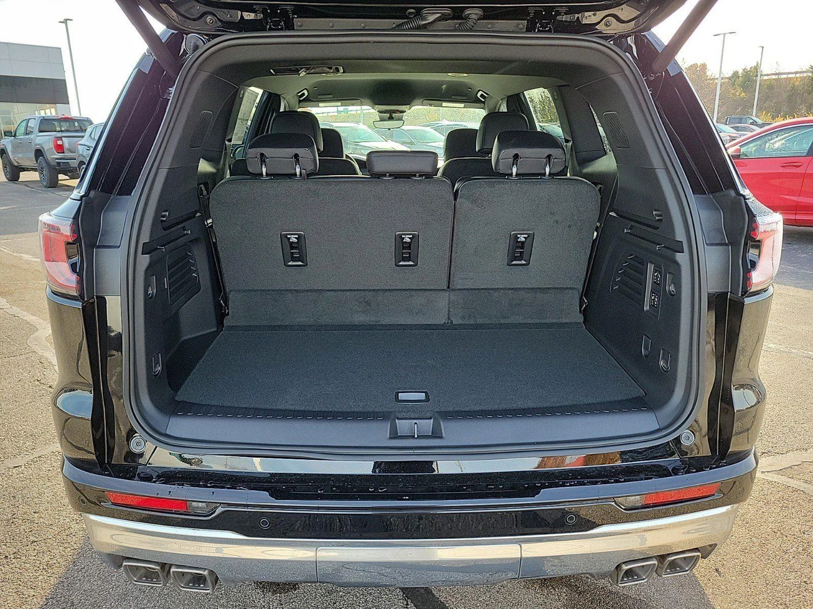 2026 GMC Acadia Denali - Photo 7
