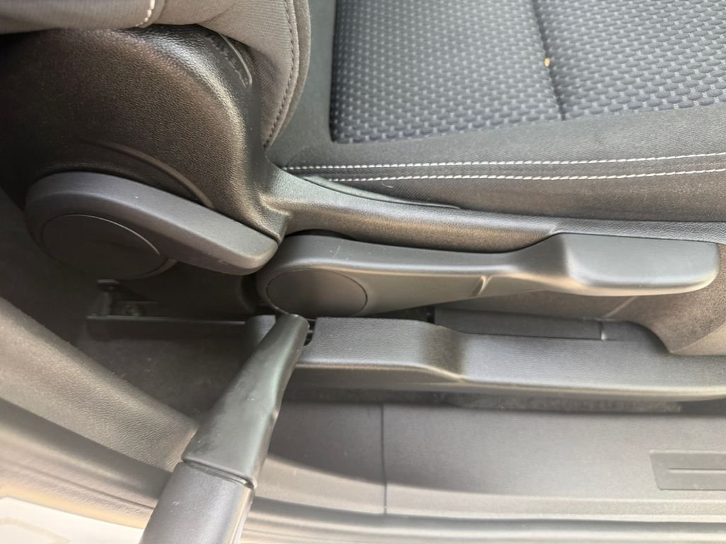 Used 2024 White GMC SLE image 17