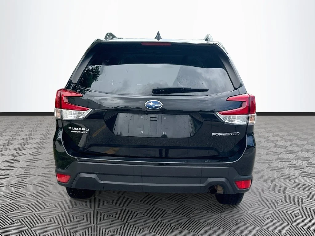 Used 2023 Black Subaru Premium image 7