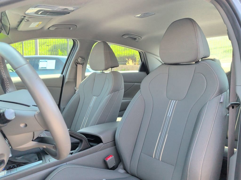 2025 Hyundai Elantra SEL - Photo 24