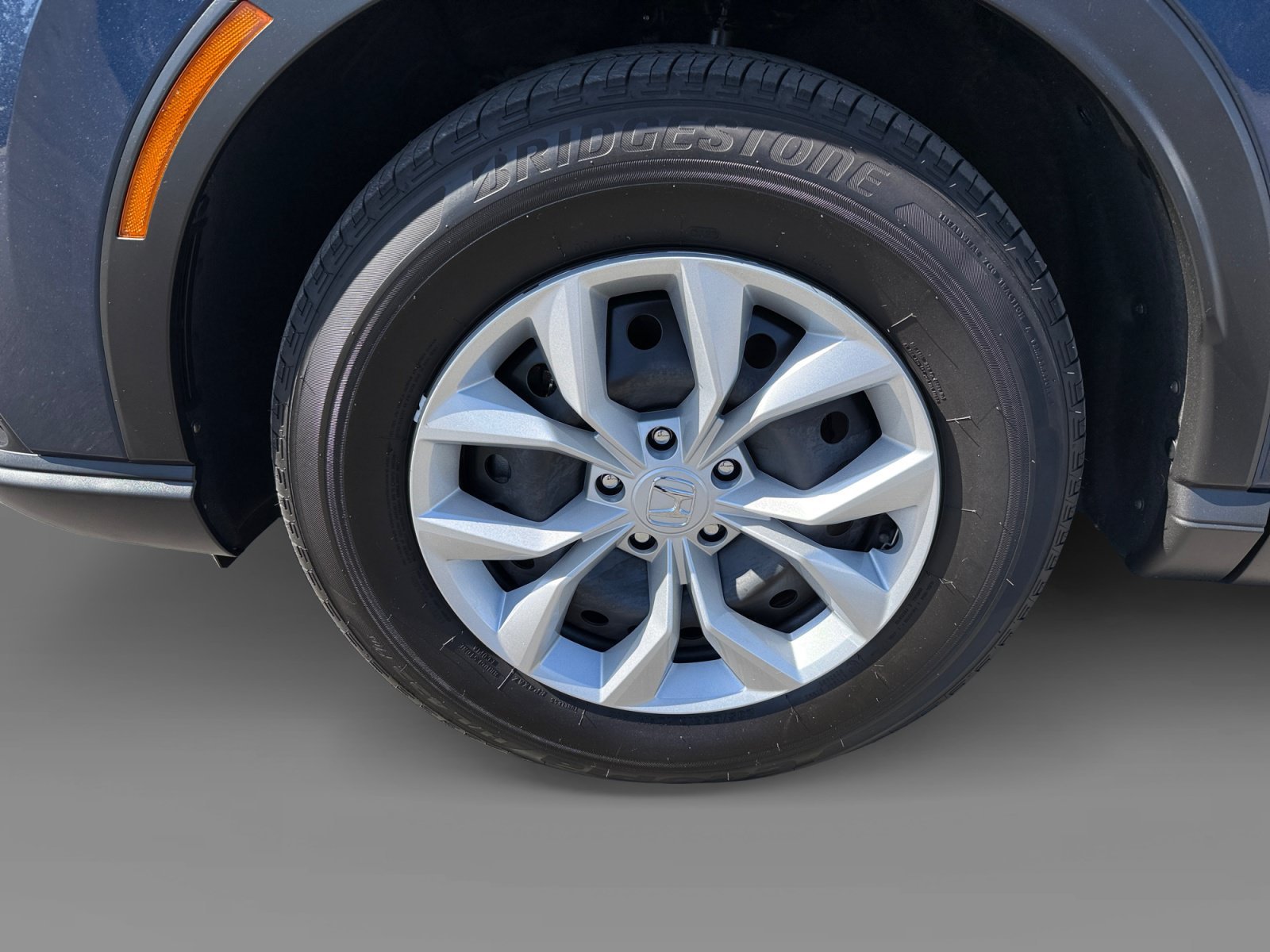 2024 Honda CR-V LX - Photo 9