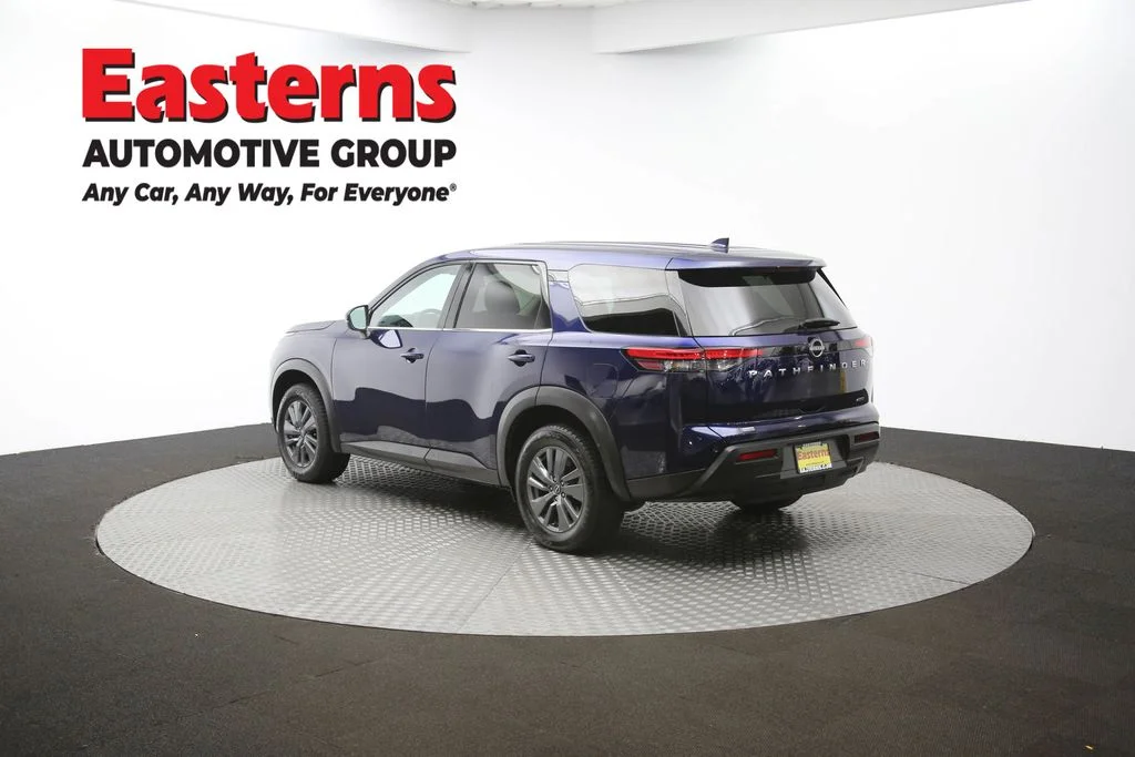 Used 2022 Blue Nissan S image 57