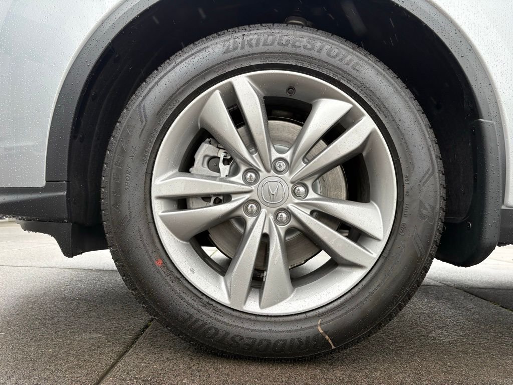 New 2026 Solar Silver Metallic Acura Base image 10