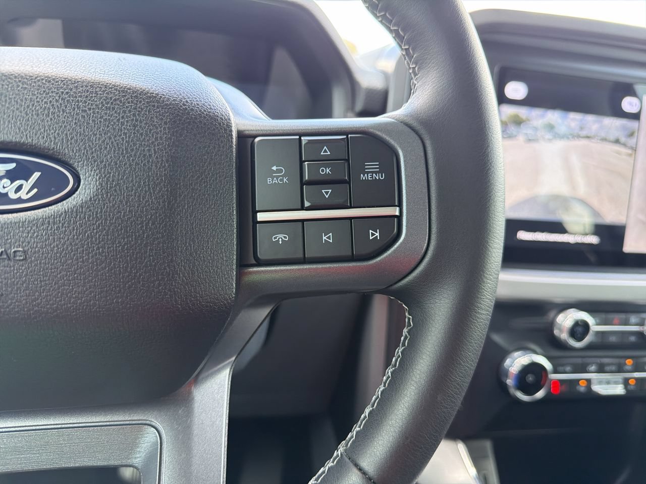 Used 2025 Gray Metallic Ford XLT image 28