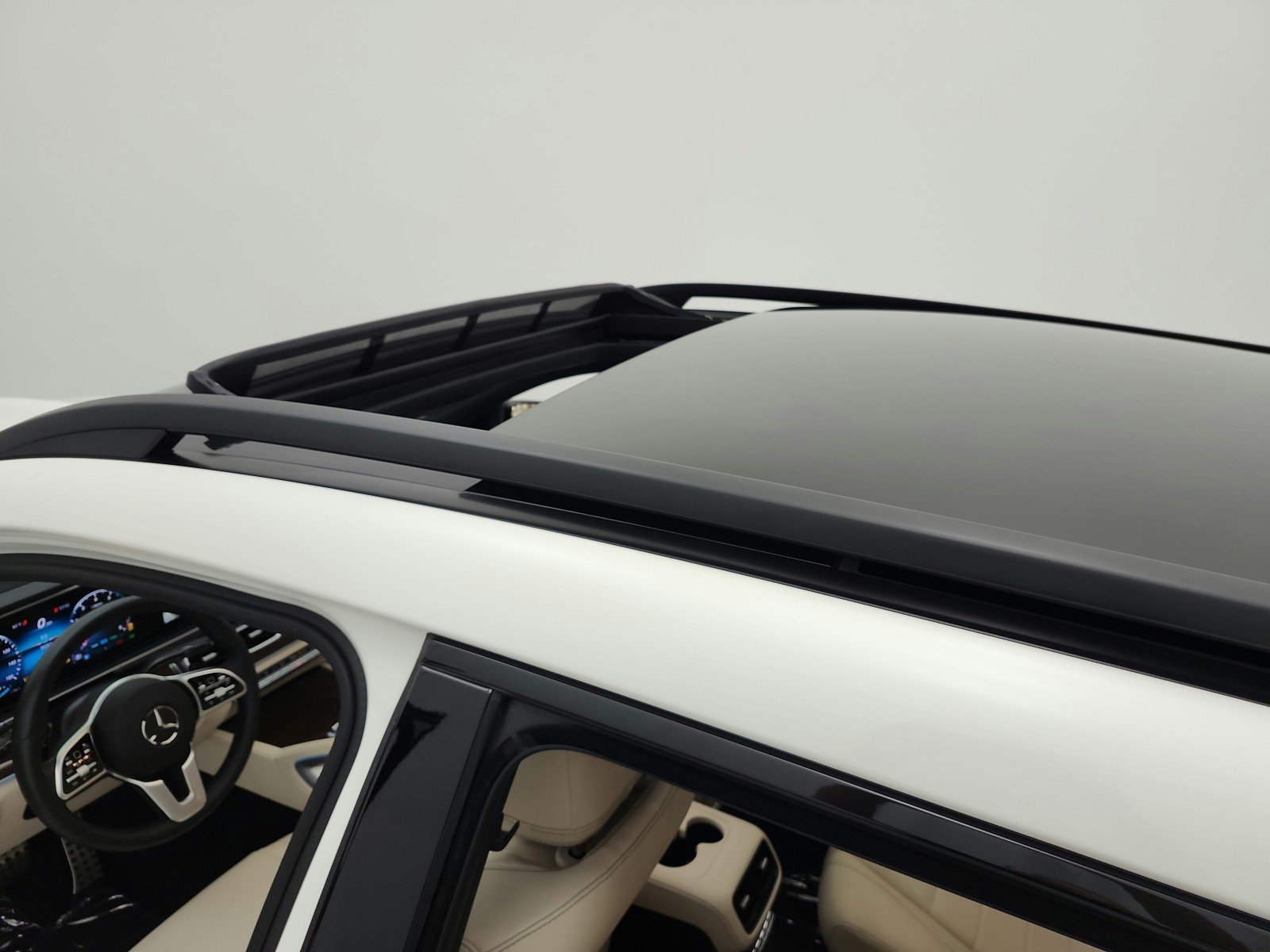 Used 2023 MANUFAKTUR Diamond White Metallic Mercedes-Benz GLS 450 4MATIC® SUV image 11