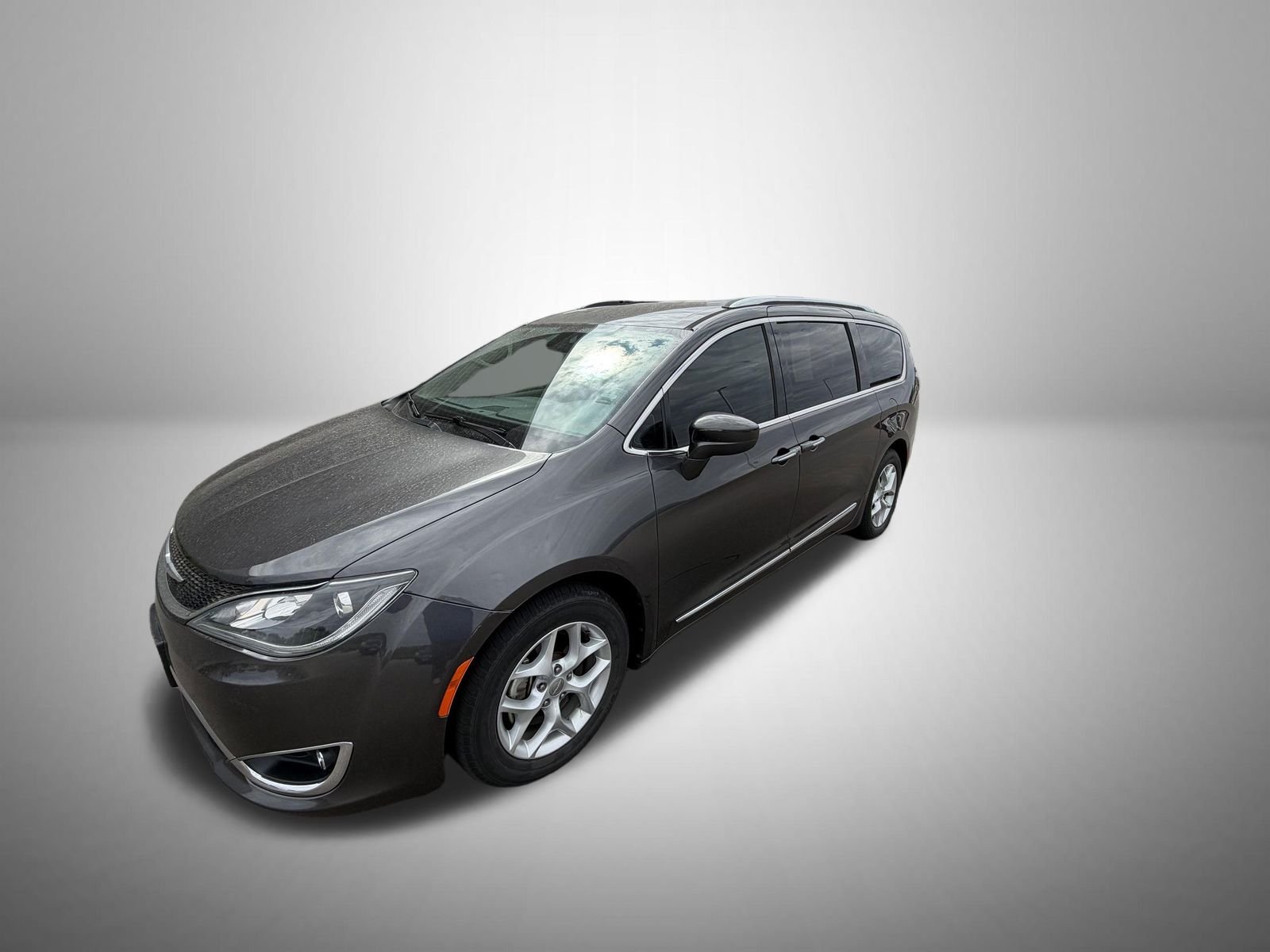 2018 Chrysler Pacifica Touring L Plus's photo
