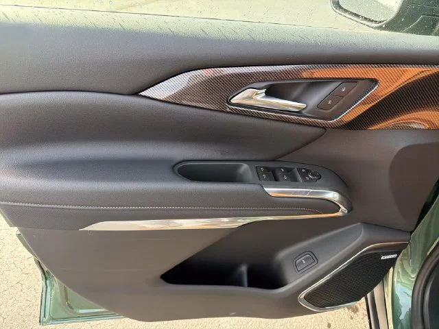 2027 Chevrolet Traverse Z71 - Photo 11