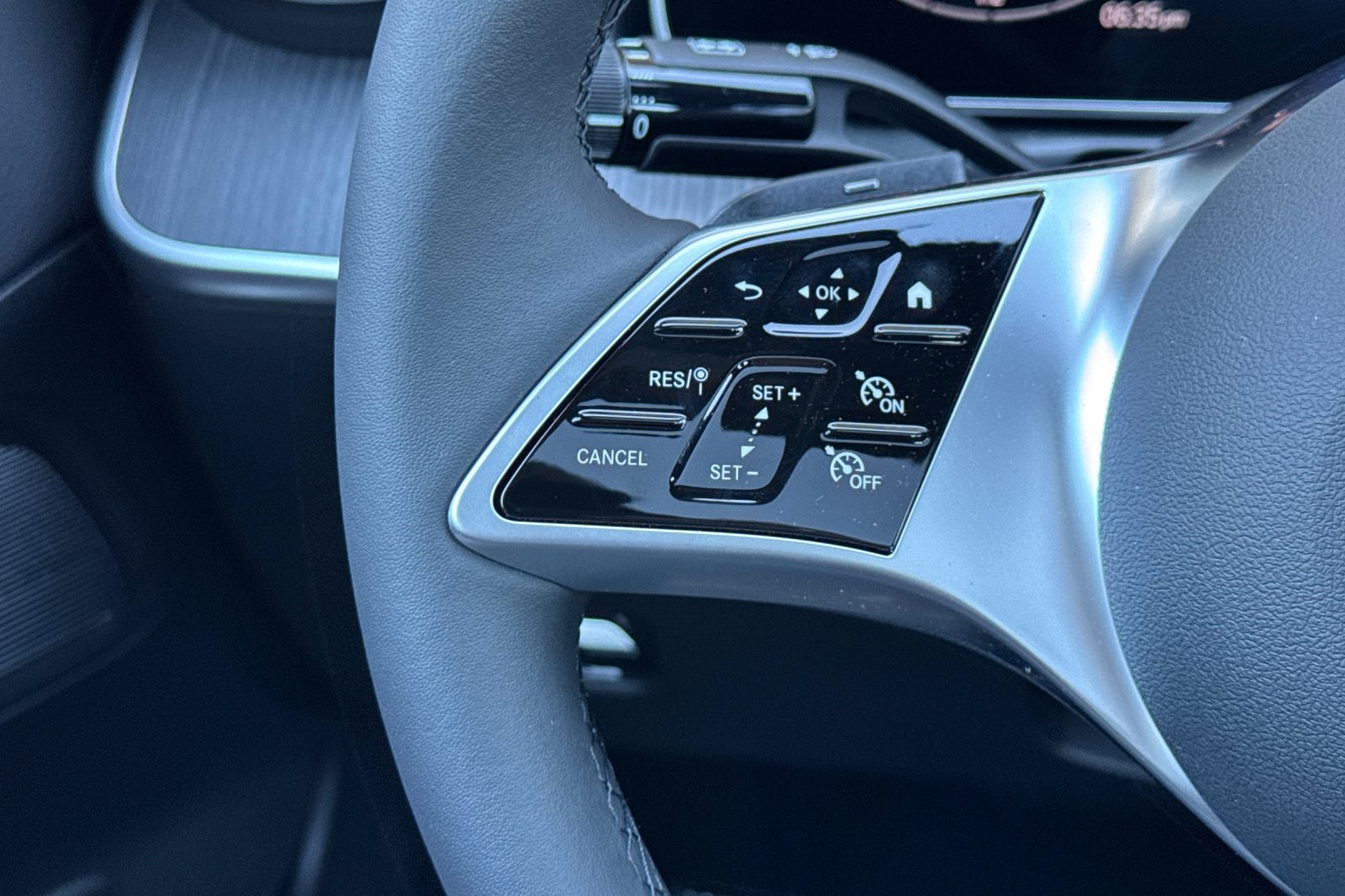 New 2026 Polar White Mercedes-Benz C 300 image 27