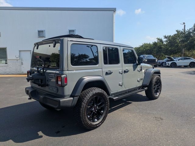 Used 2023 Gray Jeep Sport S image 3