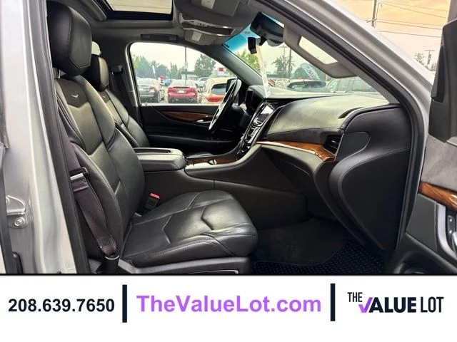 Used 2017 Silver Cadillac Luxury image 13