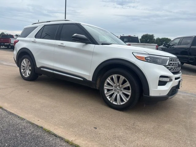 Used 2023 Star White Ford Limited image 2