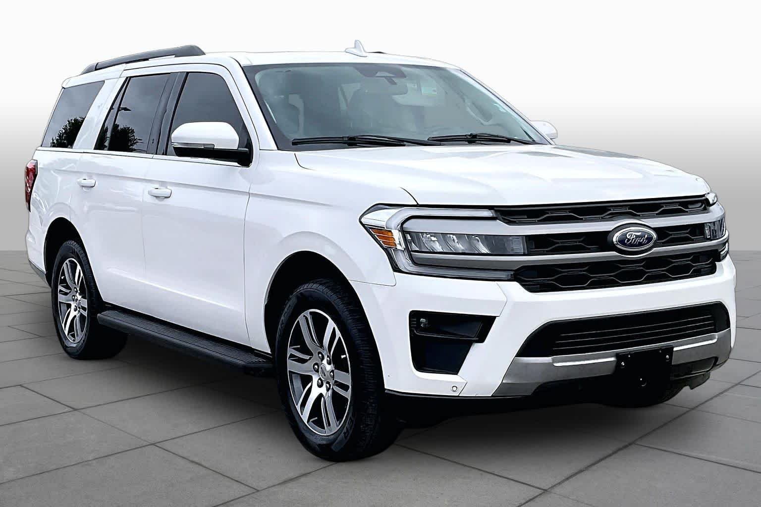 Used 2024 Star White Metallic Tri-Coat Ford XLT image 3