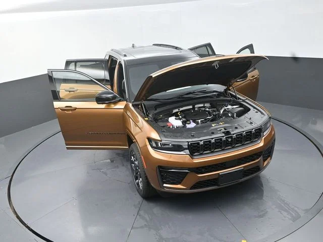 New 2026 Copper Shino Metallic Clear-Coat Exterior Paint Jeep Summit image 36