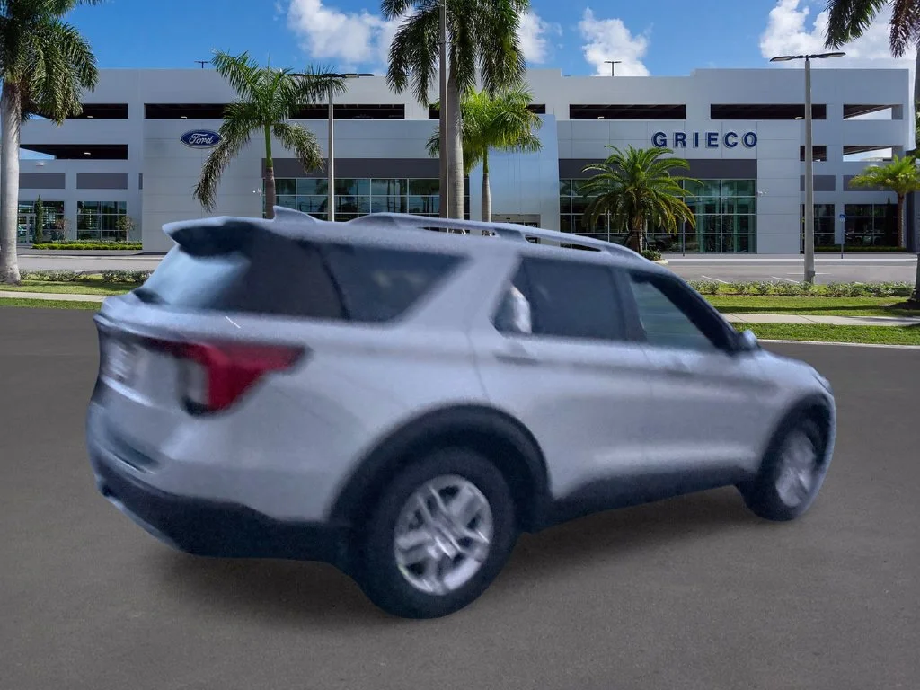New 2027 Avalanche Gray Ford Active image 7