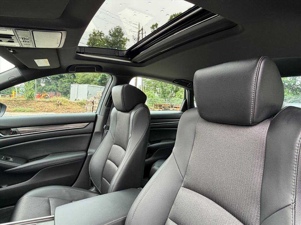 Used 2021 Sonic Gray Pearl Honda Sport image 8