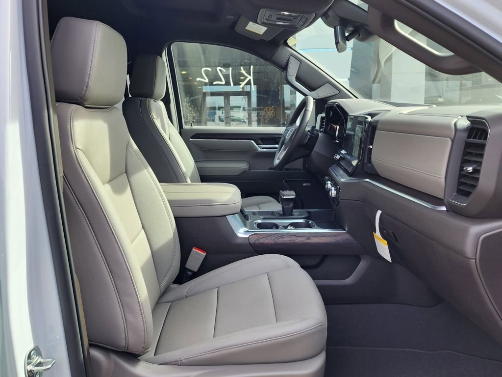 2026 GMC Sierra 1500 SLT - Photo 38