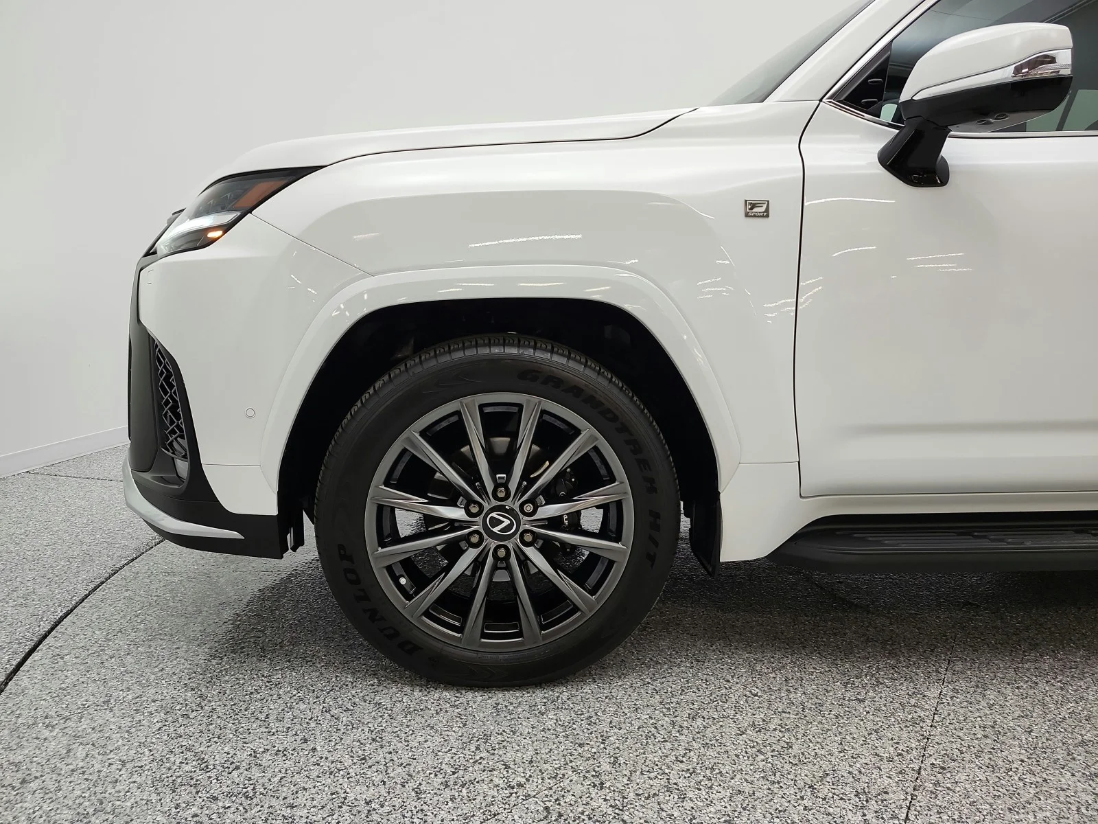 Used 2025 Ultra White Lexus LX 700h F SPORT 4WD image 22