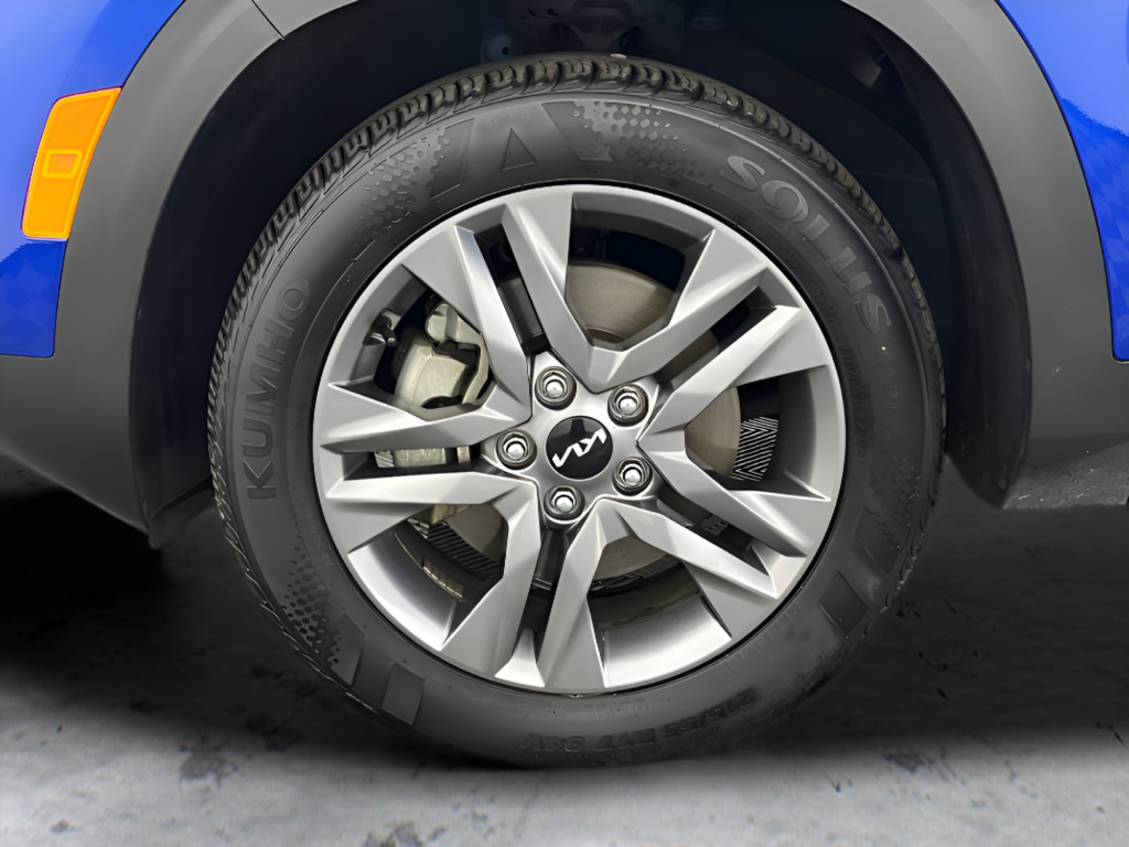 2023 Kia Seltos LX - Photo 25