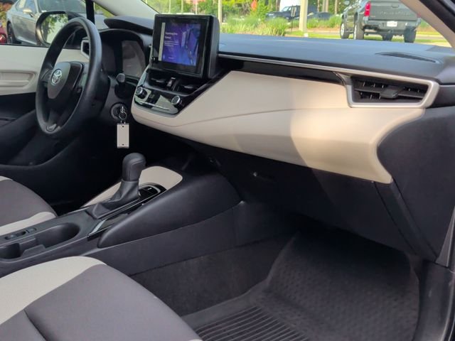 Certified Used 2025  Toyota LE image 30