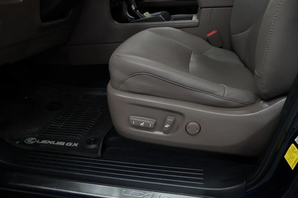 Used 2022 Blue Lexus Premium image 29