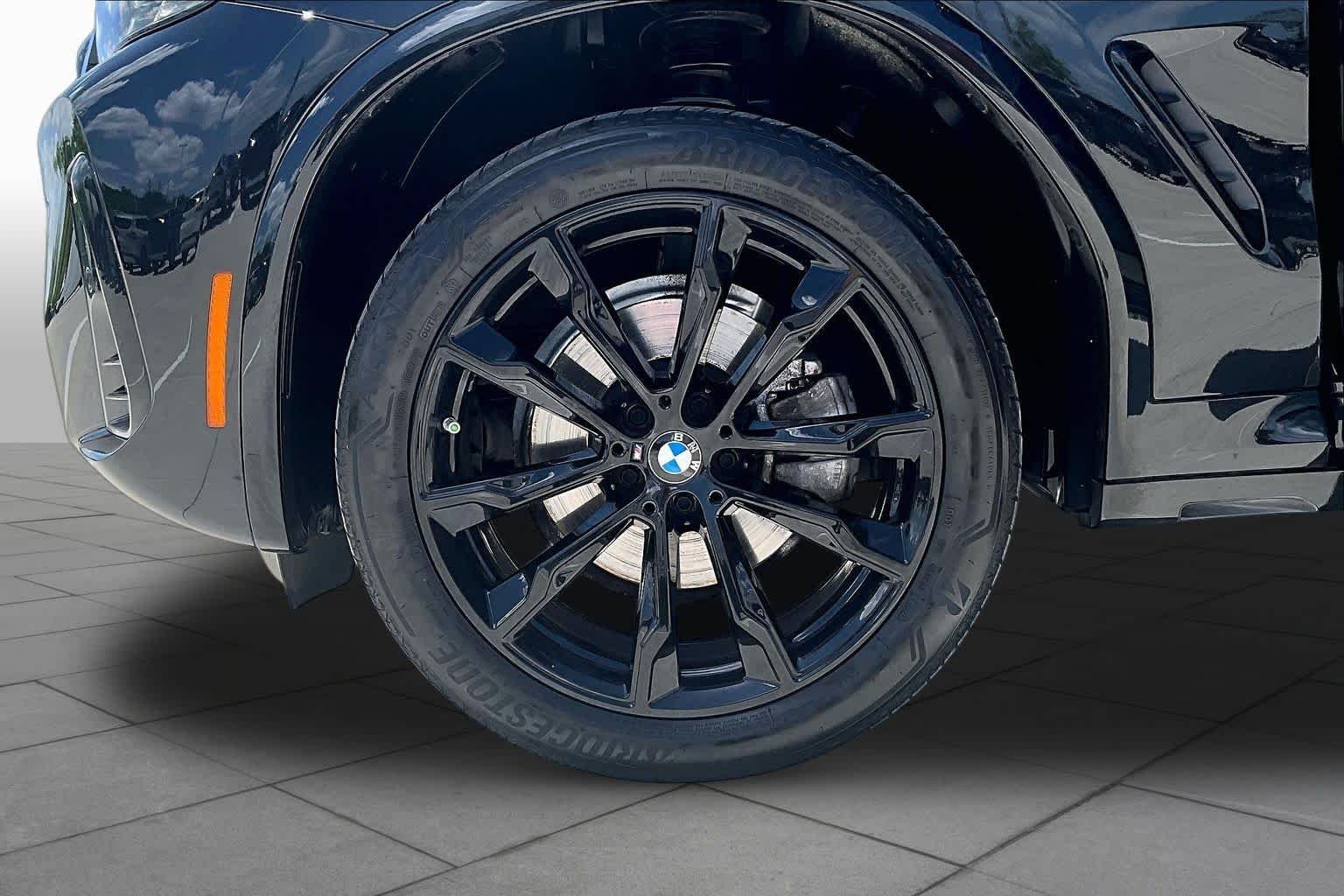 Used 2024 Black Sapphire Metallic BMW xDrive30i image 10