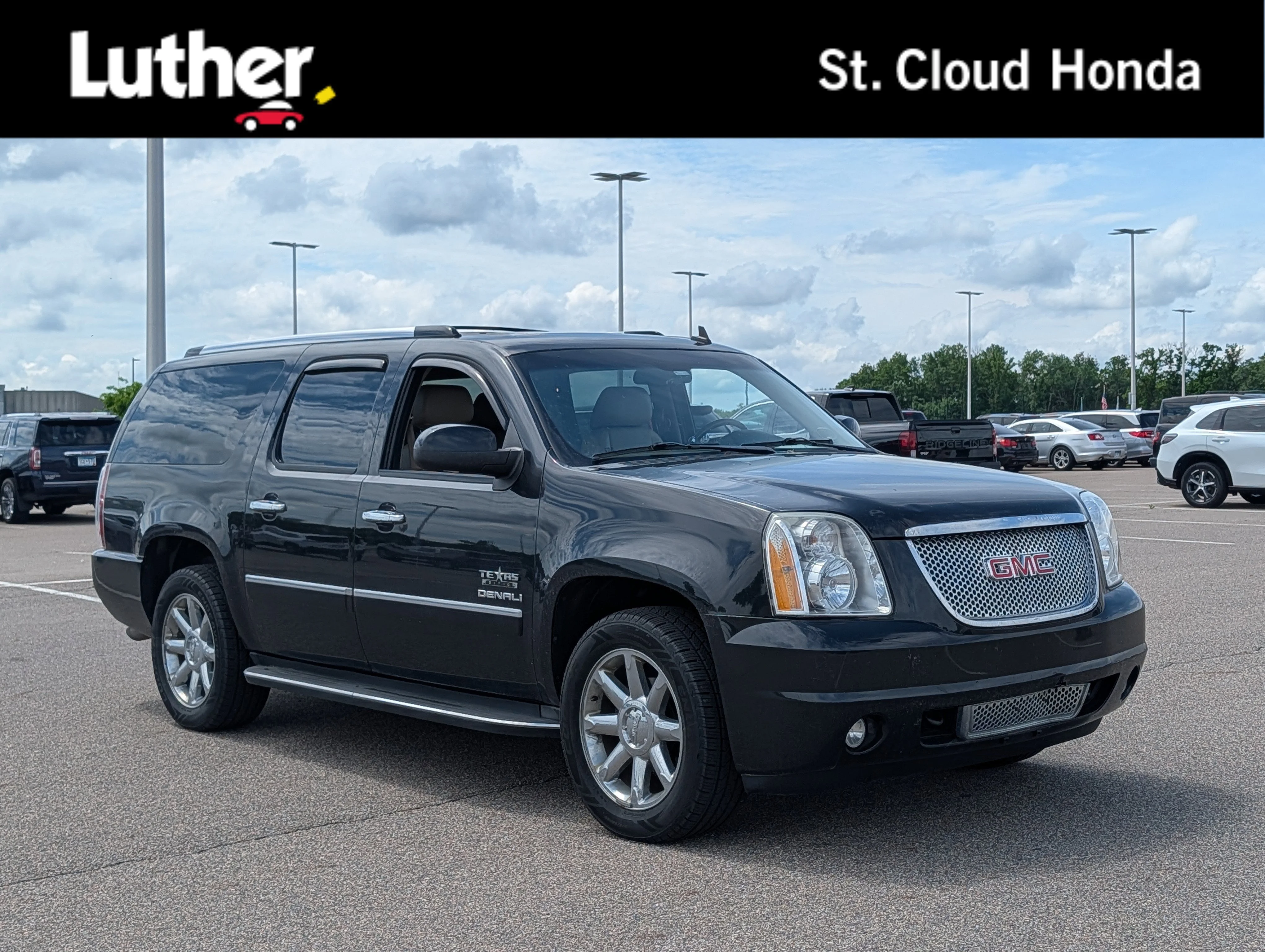 2012 GMC Yukon Denali AWD's photo