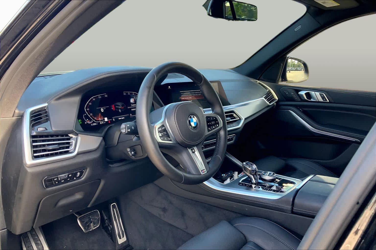 Used 2022 Black Sapphire Metallic BMW xDrive40i image 17